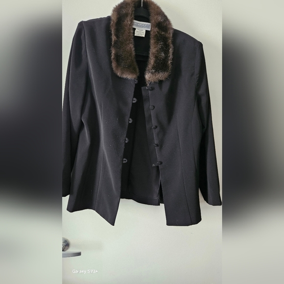 Jessica Howard Blazer vintage with full black synthetic leather buttons - Picture 3 of 4